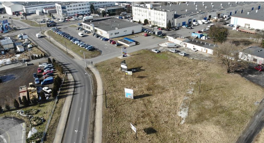 Miasto chce sprzedać cenną działkę w północnej części Mokrego