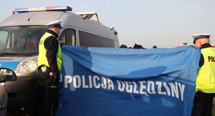W Toruniu odnaleziono zwłoki. Policja publikuje zdjęcia ubrań denata