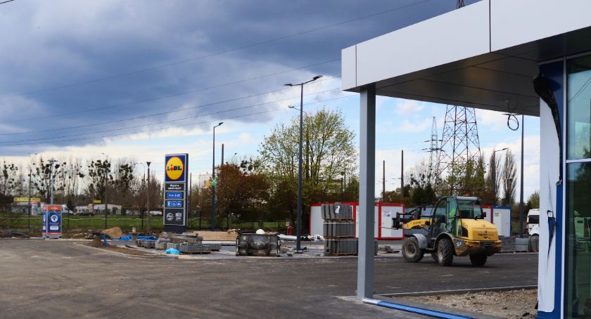 Nowy LIDL w Toruniu jest już niemal gotowy