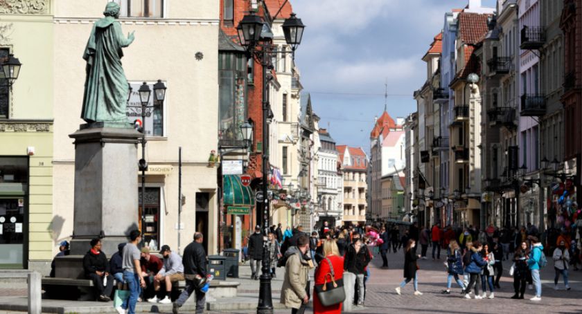 Koronawirus. W jaki sposób rząd zmieni plan odmrażania gospodarki?