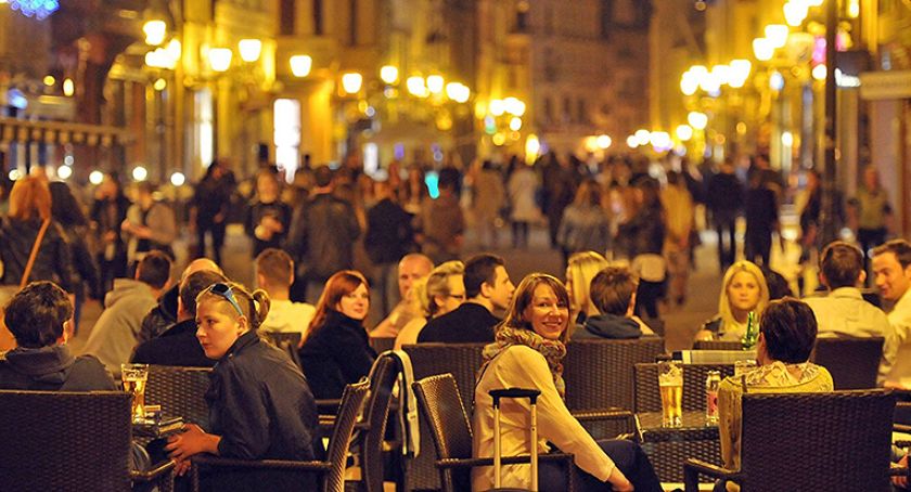 Koronawirus. Rewolucyjne zasady epidemiczne wchodzą w życie