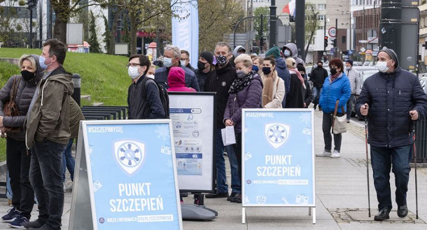 Samorządowcy piszą apel ws. obowiązkowych szczepień