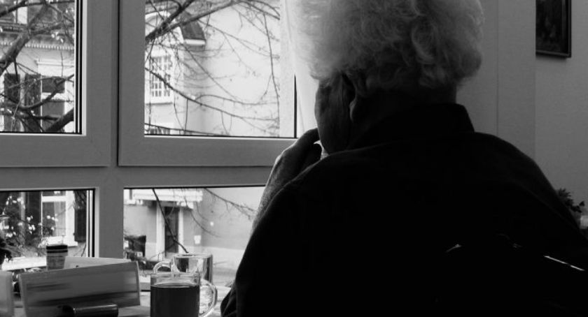 Seniorka z krwawiącą raną zaginęła w Toruniu