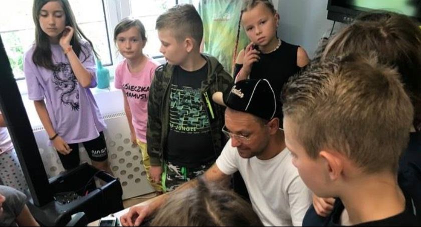 Artyści z Torunia przeprowadzą niecodzienne warsztaty w gminie Obrowo