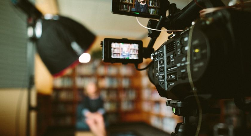 W Toruniu szukają statystów do filmu. Jaka stawka?