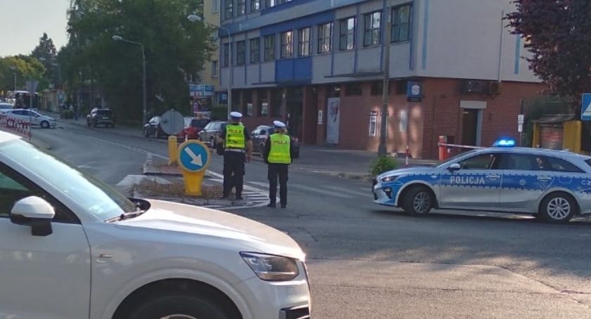 Poranny wypadek z udziałem motocyklisty. Zablokowany fragment ul. Grudziądzkiej