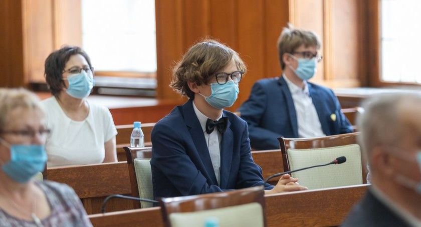 Nabór wniosków stypendialnych. Uczniowie z Torunia otrzymają po 5 tysięcy zł