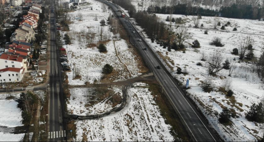 Toruń sprzedaje kolejną działkę. Wojskowe tereny idą pod młotek