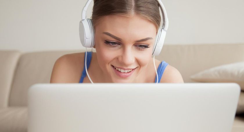 Kurs angielskiego online: jak ocenić stopień zaawansowania kursanta?