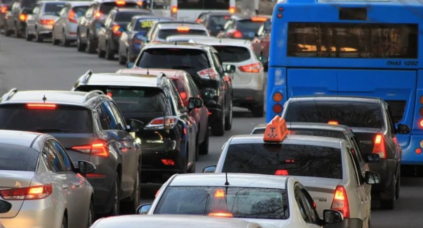 Komunikacyjny paraliż Torunia. Policja wyjaśnia, co działo się na moście