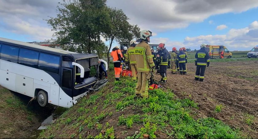 Strażacy zorganizowali zbiórkę po wypadku autokaru pod Toruniem