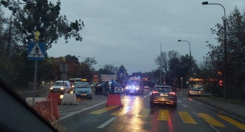 Wypadek przy starym moście. Potrącenie na przejściu dla pieszych