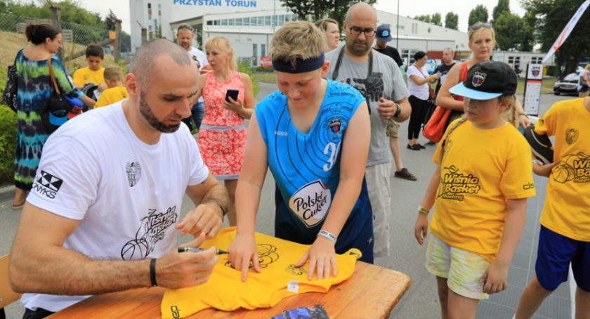 Transferowa bomba. Marcin Gortat ma zagrać w toruńskim klubie