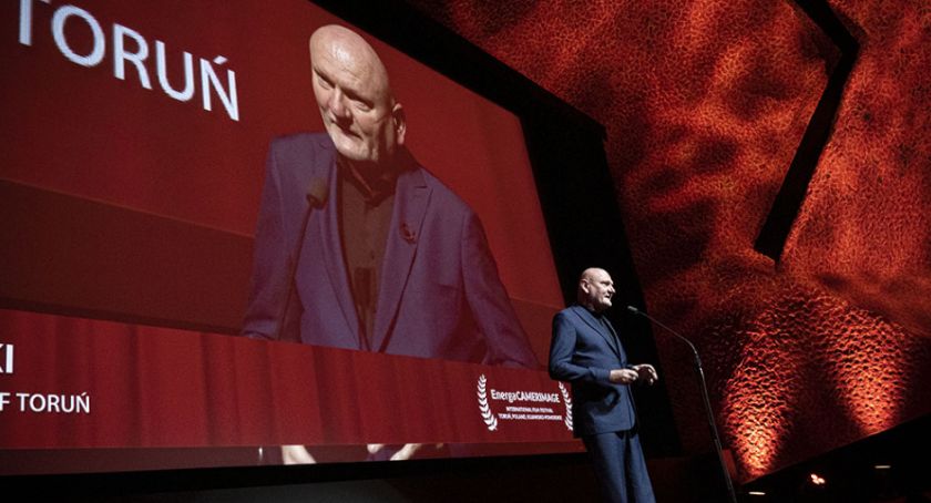 Michał Zaleski tłumaczy się mieszkańcom z wydania 200 milionów zł