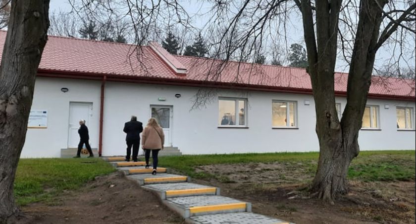 Modernizacja za prawie dwa miliony. Szkoła zmieniła się w siedzibę gminnego ośrodka