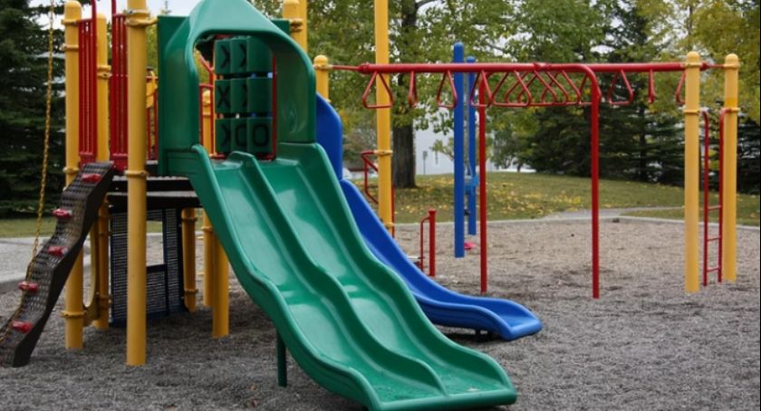 Nowy plac zabaw za 60 tysięcy złotych. Będzie dostępny również w dni wolne