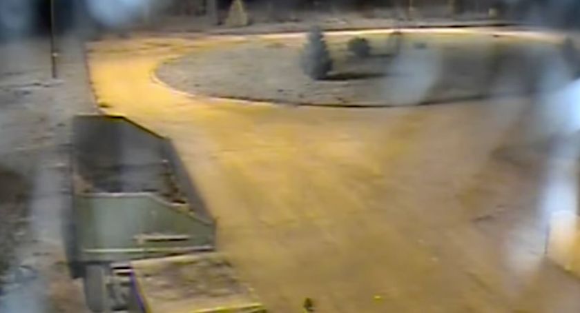 Kradzież pojazdu pod osłoną nocy. Policja udostępnia nagranie