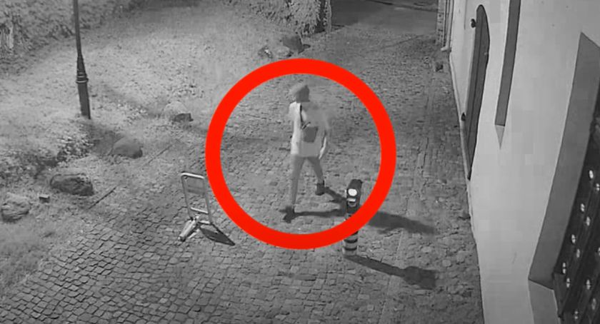 Wandal zniszczył zabytkowy budynek w Toruniu. Rozpoznajesz go? [WIDEO]