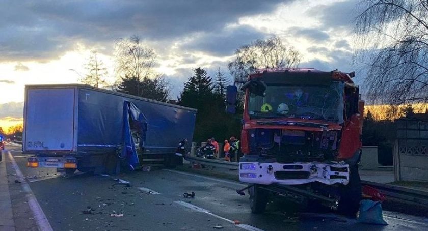 Śmiertelny wypadek z udziałem strażaków. Gmina Czernikowo reaguje na tragedię [FOTO]
