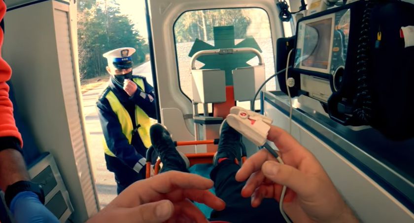 Tragiczny finał jazdy po alkoholu. Mocny spot kujawsko-pomorskich policjantów