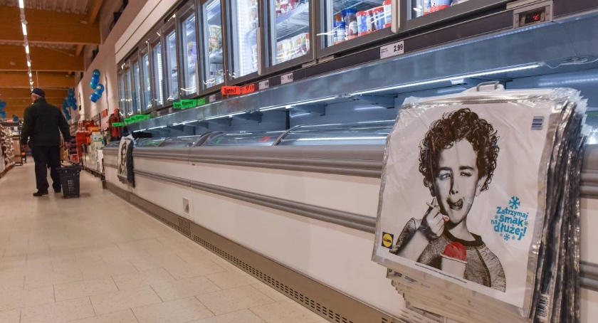 Złodzieje okradli market w Toruniu. Ich opiekunowie nie byli zadowoleni...