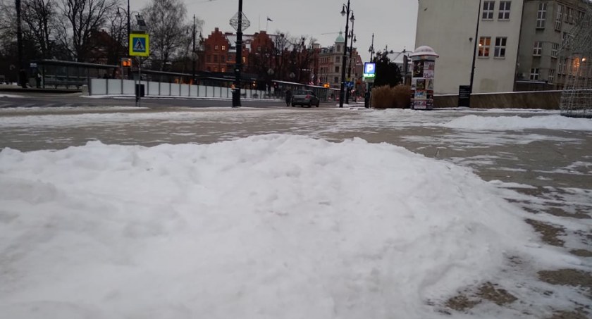 Radykalna zmiana pogody. Zima zamierza opuścić Toruń