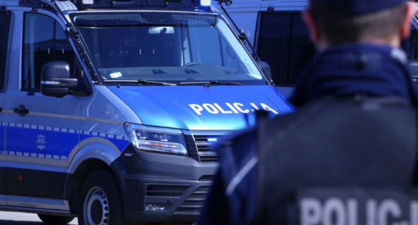 Akcja kryminalnych z Torunia. Nalot na mieszkanie 63-latka