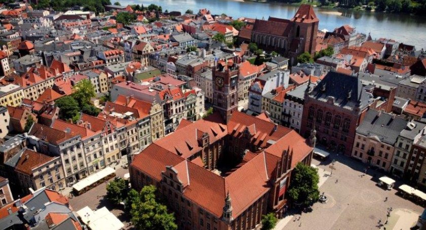 Pogodowa niespodzianka. Do Torunia zbliża się wielki podmuch ciepła  