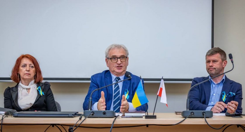 Posiedzenie sztabu kryzysowego w Starostwie Powiatowym w Toruniu 