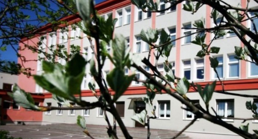 Podstawówka zostanie połączona z ogólniakiem? Prezydent Torunia zdecydował