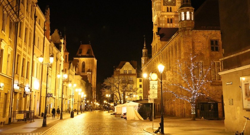31-latek zatrzymany przy wejściu do publicznej toalety w centrum Torunia