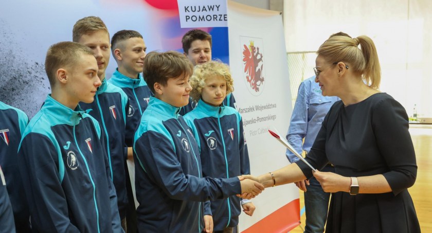 Najzdolniejsi sportowcy z województwa zostali nagrodzeni przez marszałka
