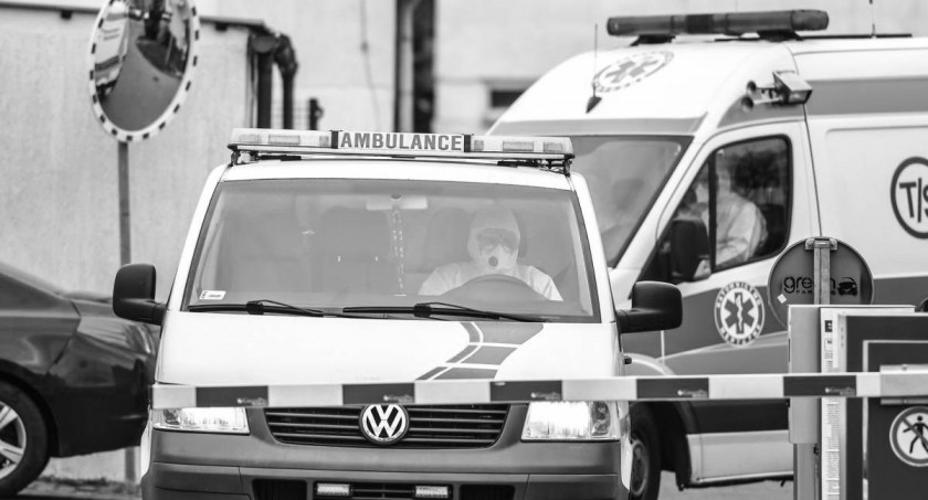 COVID-19 zbiera śmiertelne żniwo. Wysyp zgonów w Toruniu