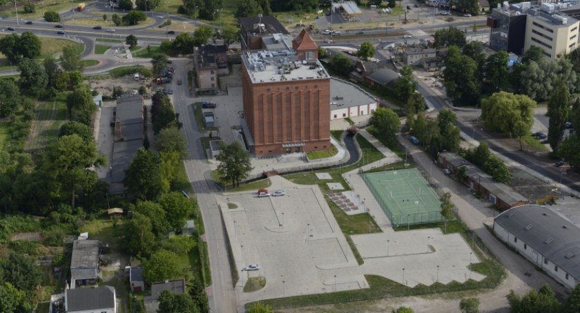 Zmiana planów. Budowa „kosmicznej” inwestycji w Toruniu jest zbyt kosztowna