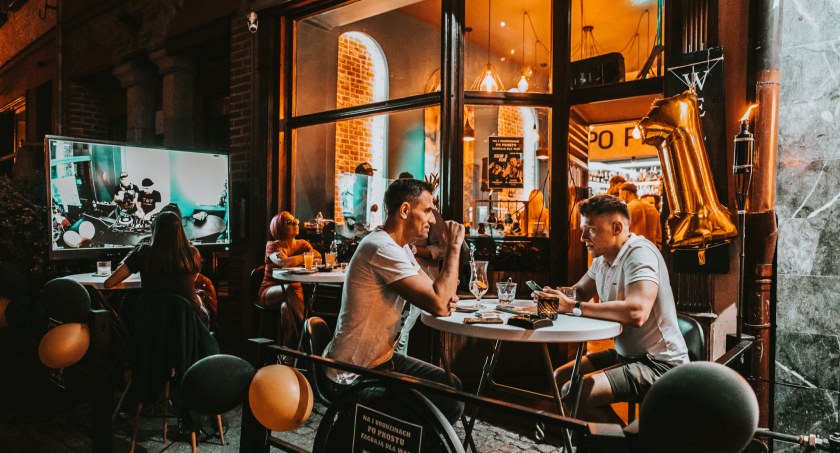 Lokal w centrum Torunia zaprasza na spotkania ze sztuką i artystami