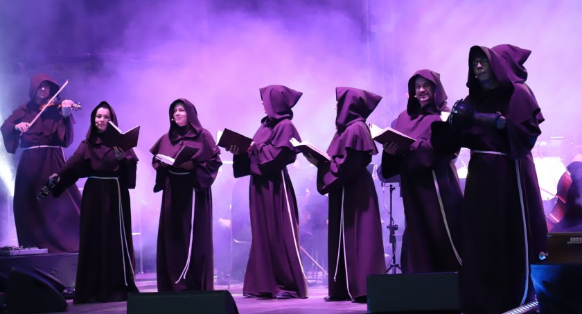Gregorian Grace Symfonicznie w otoczeniu gotyckich ruin