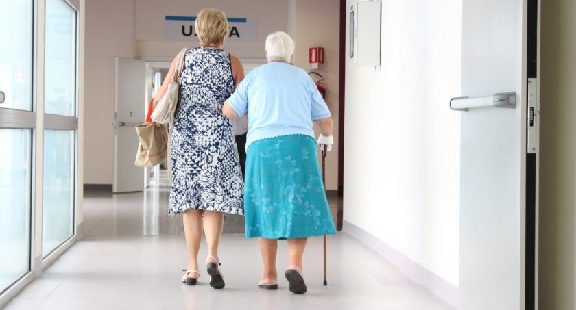 Dawna przychodnia w centrum Torunia jest dostępna do wynajęcia