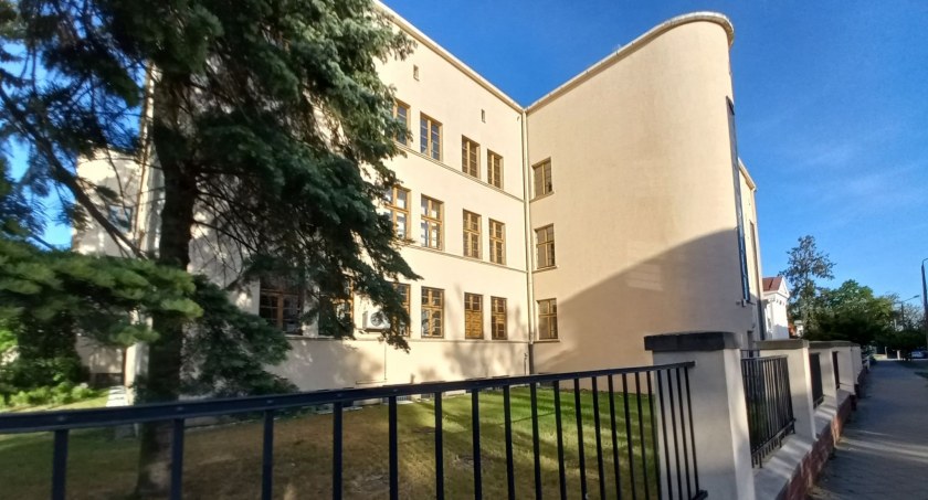 Charakterystyczny obiekt z dwoma niedźwiedziami zyskał „ochronę”