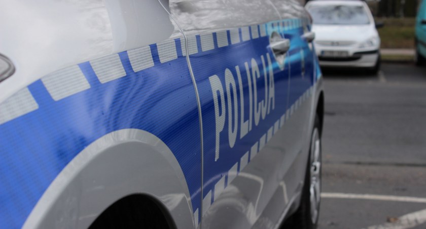 Kim jest mężczyzna, który był reanimowany na przystanku tramwajowym w Toruniu? 