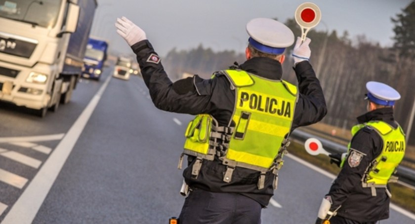Trwa policyjna akcja na ulicach Torunia