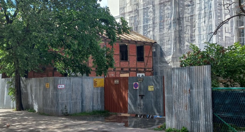 W Toruniu ruszyła rozbiórka domu gwiazdy przedwojennego kina