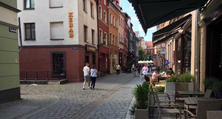 Kamienica w centrum Torunia została wystawiona na sprzedaż za fortunę