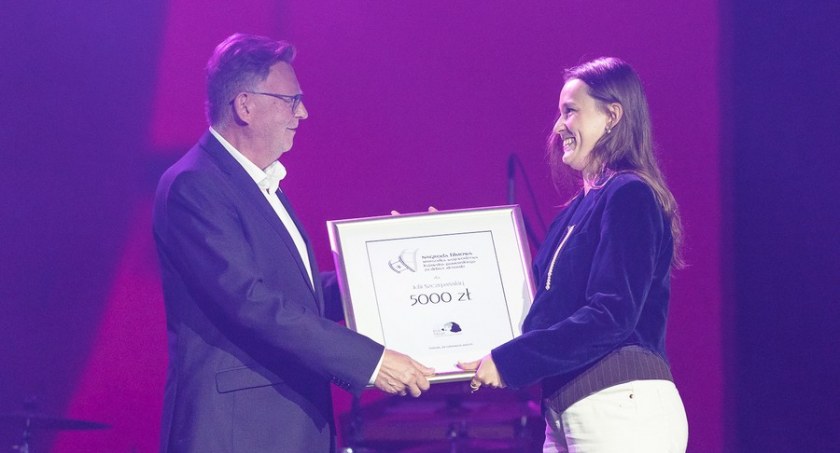 Julia Szczepańska z Nagrodą Filmową Marszałka Województwa Kujawsko-Pomorskiego
