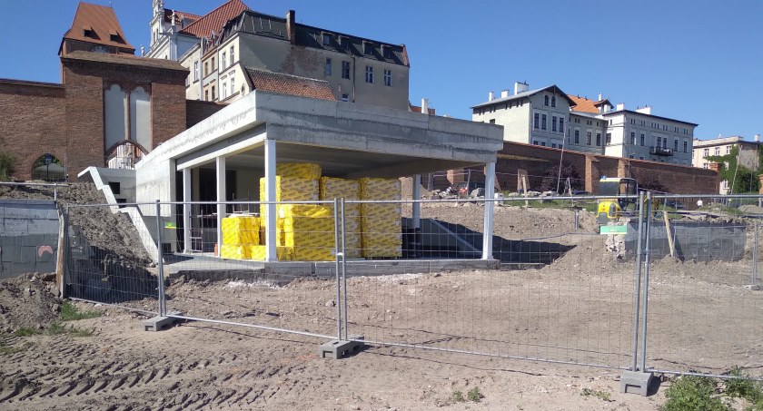 Budowa pawilonów na Bulwarze Filadelfijskim została wstrzymana!