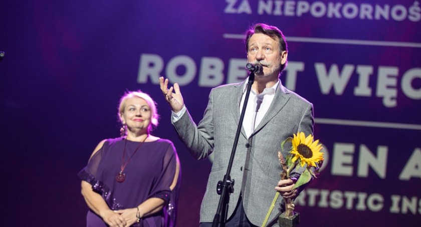 Gwiazdy kina odebrały statuetki za niepokorność podczas Tofifest w Toruniu