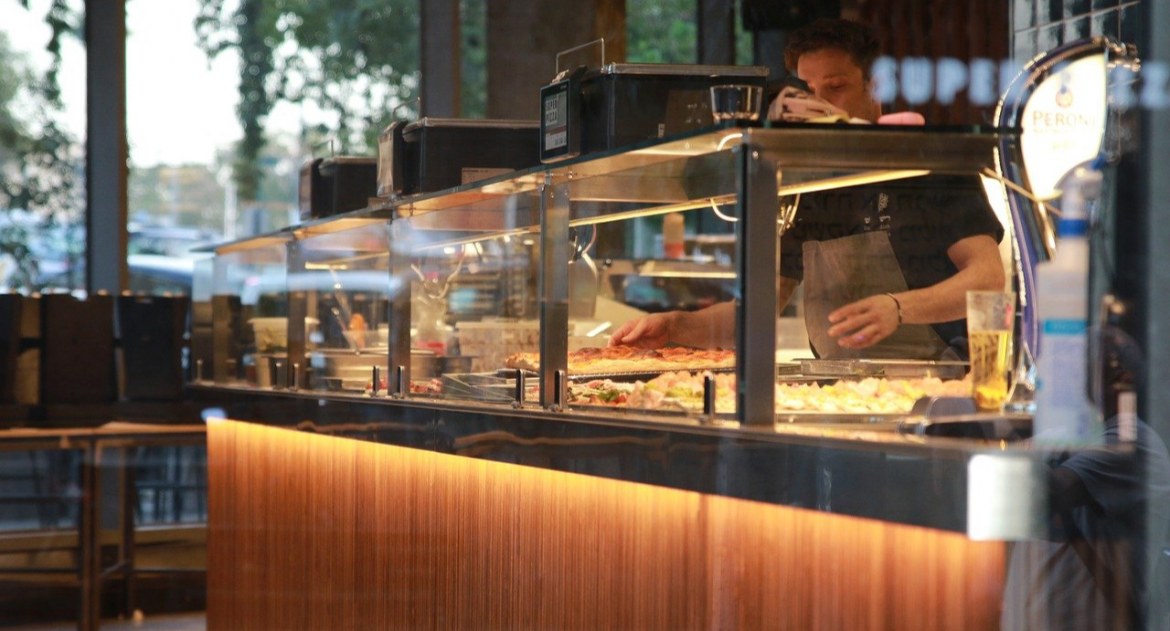 Popularna pizzeria w Toruniu została wystawiona na sprzedaż