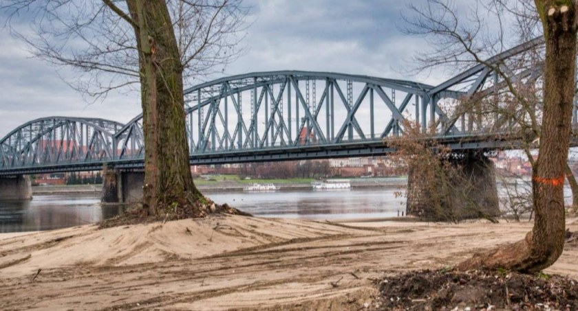 Grozi nam susza hydrologiczna. Z dnia na dzień pogarsza się sytuacja w Toruniu