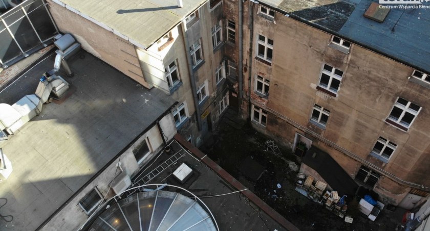 Oficyna kamienicy w centrum Torunia na sprzedaż. Cena została znacznie obniżona