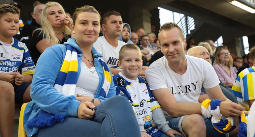 Apator blisko ogromnej wpadki, ale kibice nie zawiedli. Byliście na meczu? [FOTO]