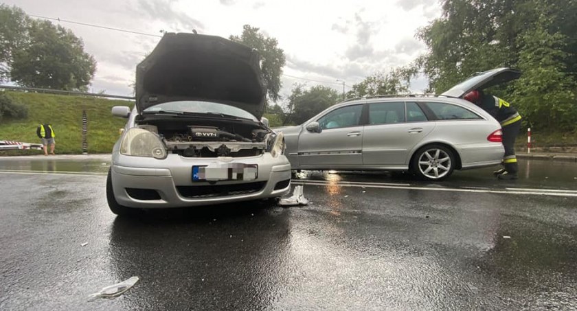 Kolizja za kolizją w newralgicznym miejscu. Kierowcy ignorują znaki